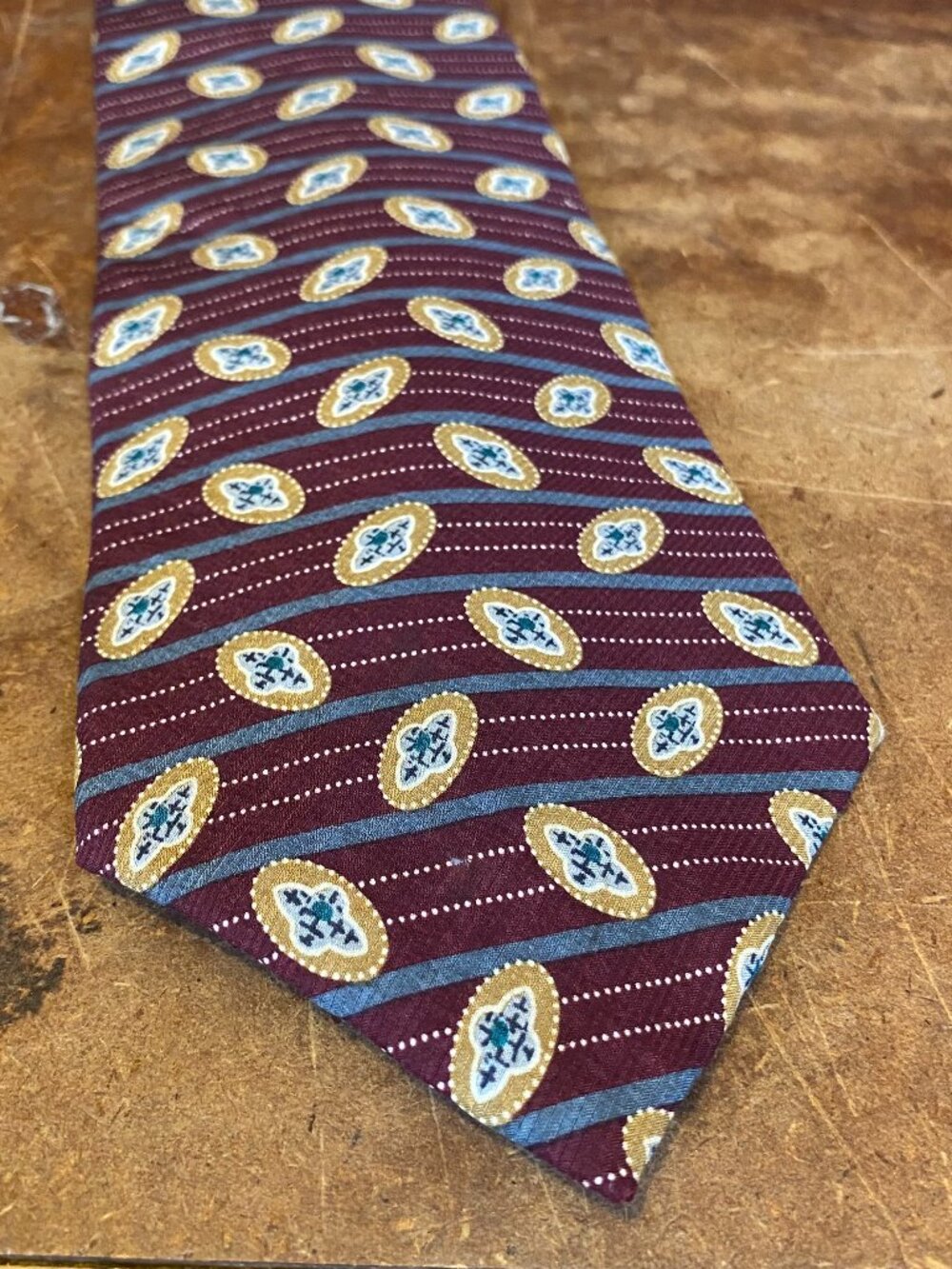 Vintage 1990s Kenneth Cole New York Burgundy 100% Silk Tie Geometric Pattern